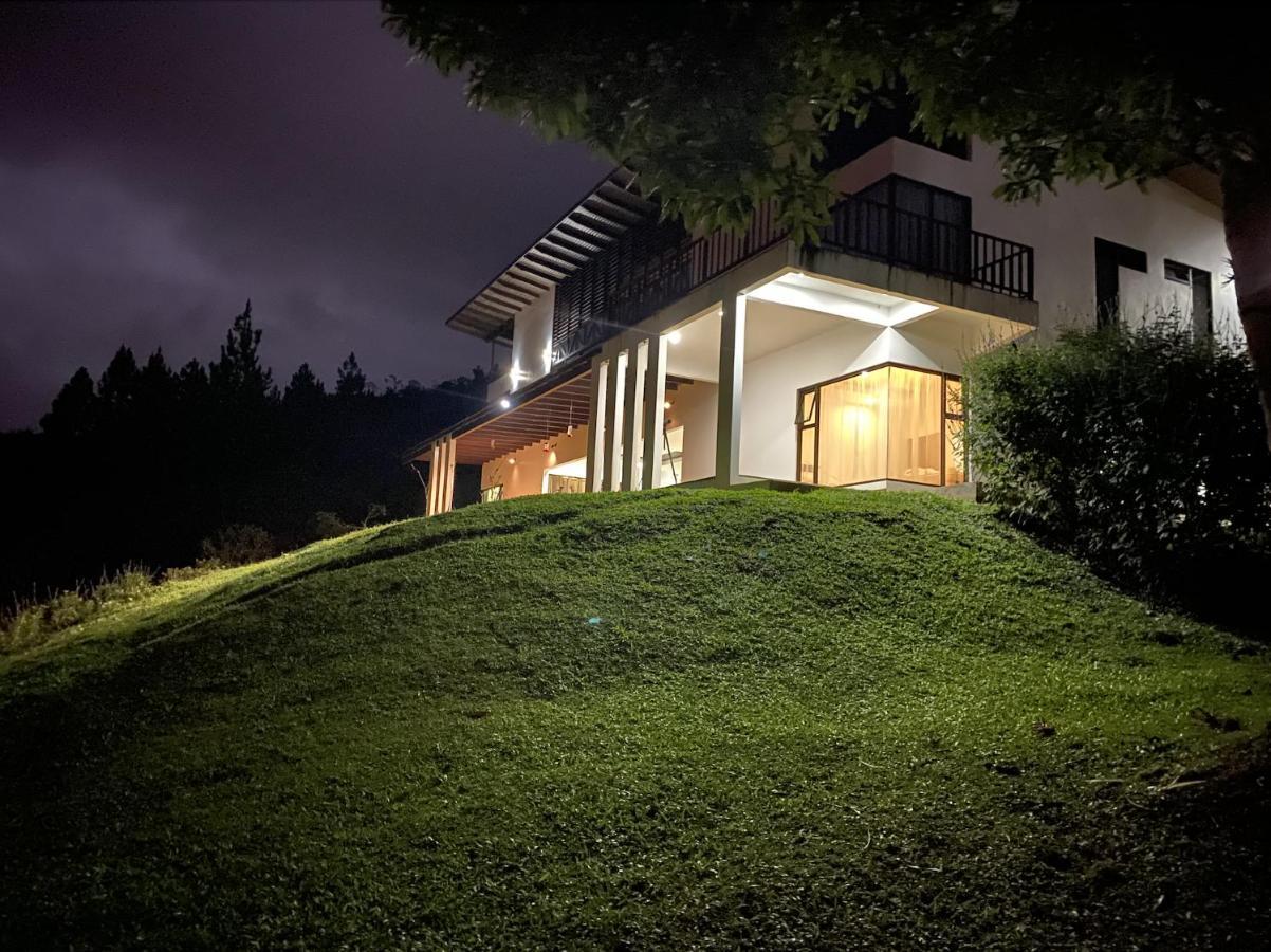 Arte De Plumas Birding Lodge Cartago Dış mekan fotoğraf